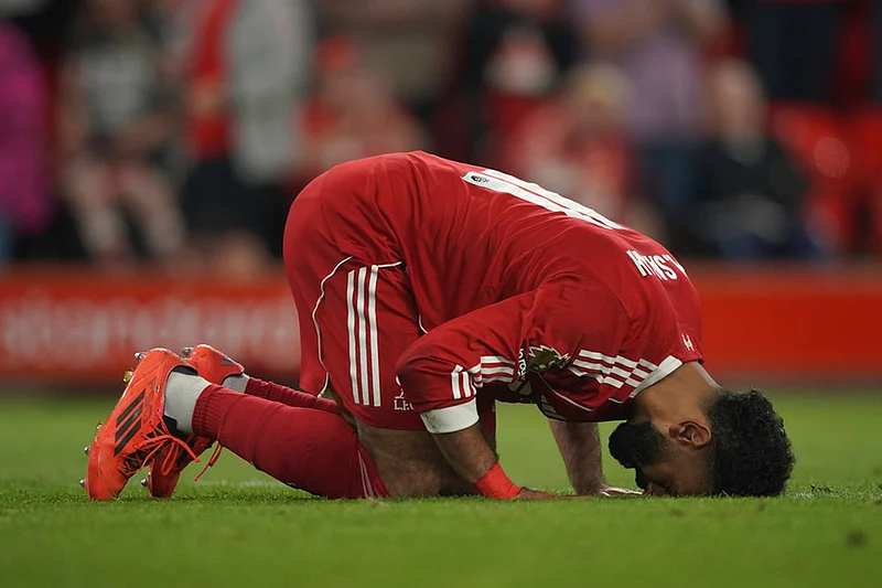 Liverpool Begin Title Defence with Emotional 4–2 Victory Over Bournemouth